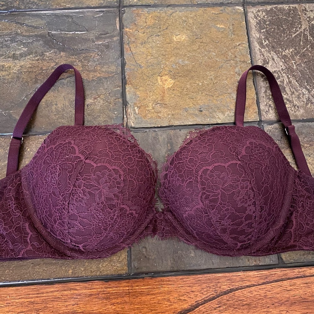 NWOT Victoria’s Secret Dream Angels purple lace push up plunge bra 34DD